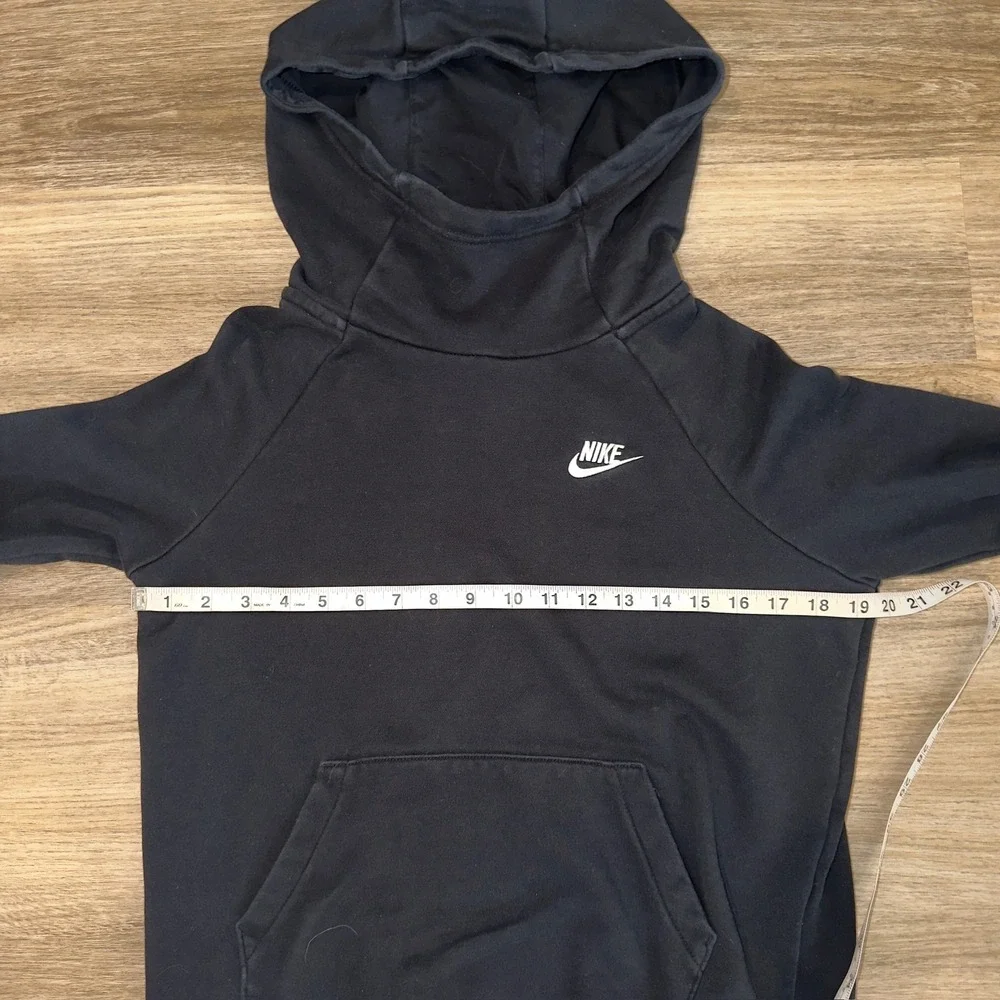 Nike Black Pullover Hoodie Women's Small‎ Fleece Swoosh Pocket Athleisure